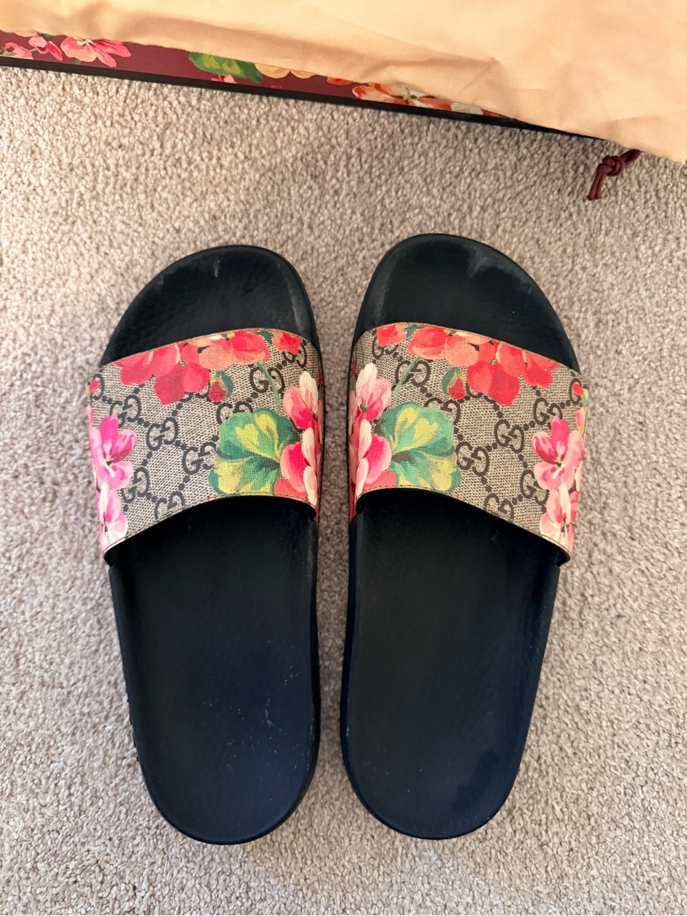 Gucci Bloom Slides – EU Size 38 US size 8 - Picture 4 of 9